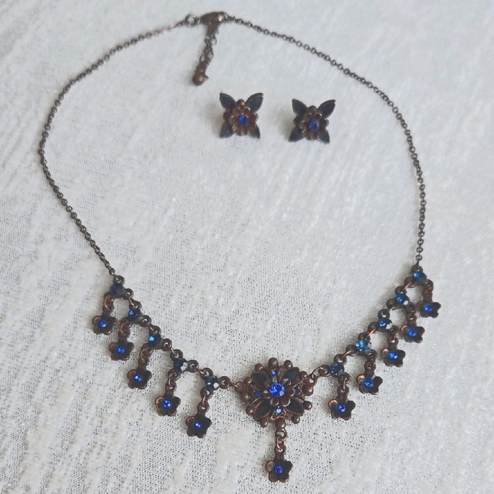 Elegant Blue Floral Necklace and Earring Set